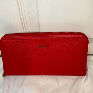 Furla Babylon Zip around wallet